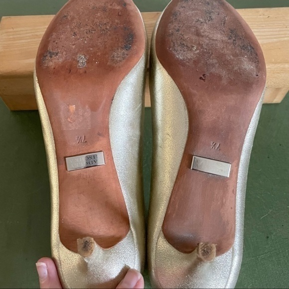 Badgley Mischka Metallic Leather Kitten Heels with Crystal Deco - Picture 7 of 10